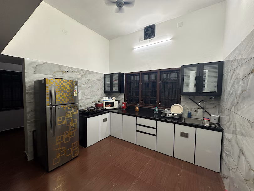 Fully equipped kitchen